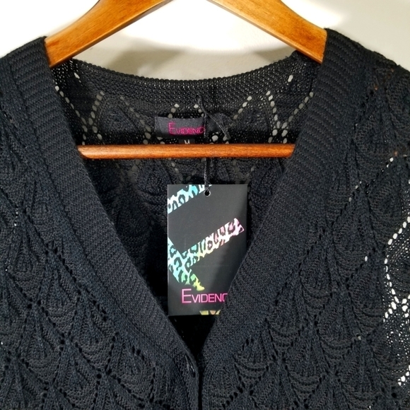 Evidence Women's Sleeveless Open Knit Button Up Cardigan - Picture 5 of 8